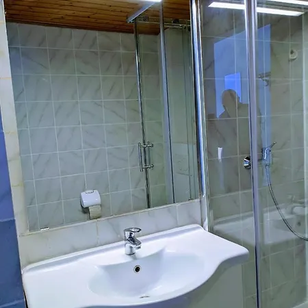 108 Alexandria 30m2 アパート *