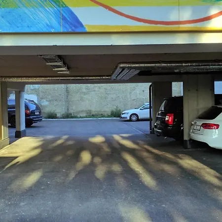 108 Alexandria 30m2 *